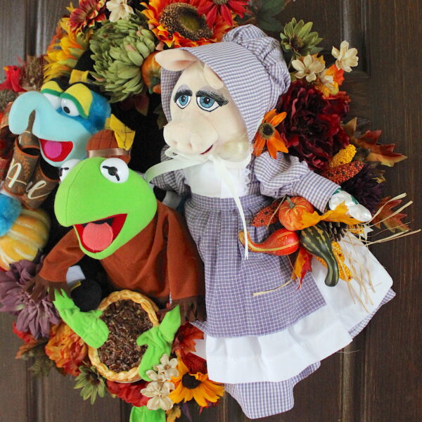 Deluxe Native American Kermit the Frog Gonzo the Great and Miss Piggy Muppet Thanksgiving Wreath, Muppets Wreath 2023 - Image 4