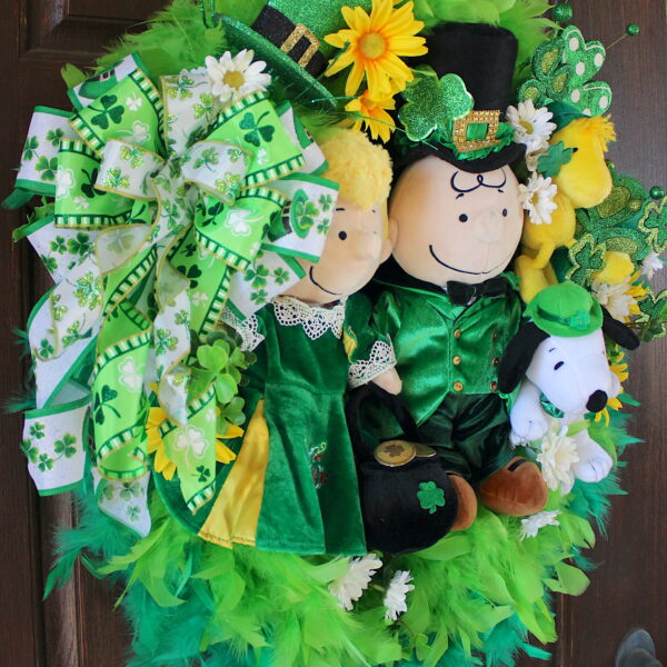 Deluxe Peanuts Gang Charlie Brown and Sally St. Patrick's Wreath, Peanuts Saint Patricks Wreath, Snoopy St Patricks Wreath - Image 4
