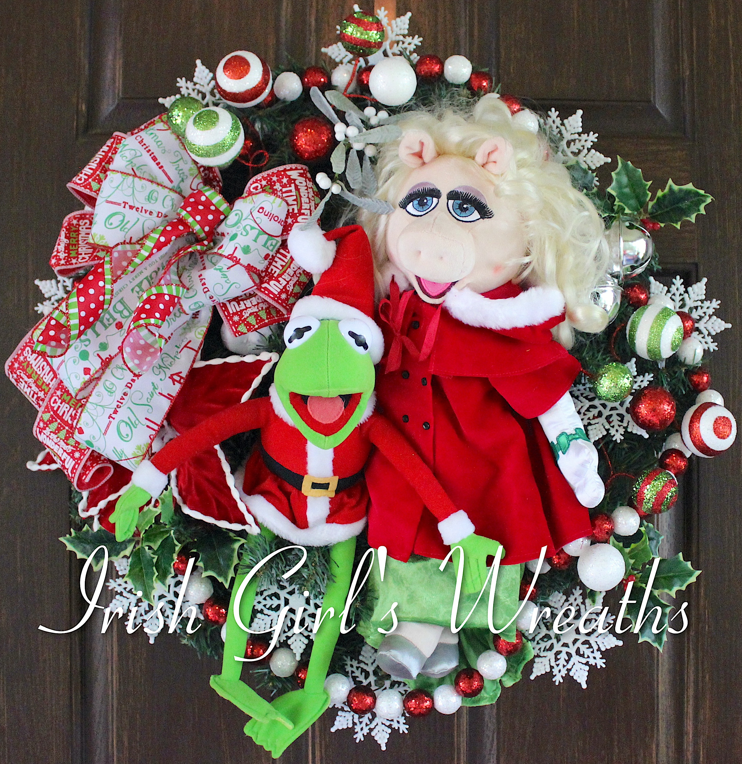 Santa Kermit the Frog & Miss Piggy Muppet Merry Christmas Under the Mistletoe Wreath