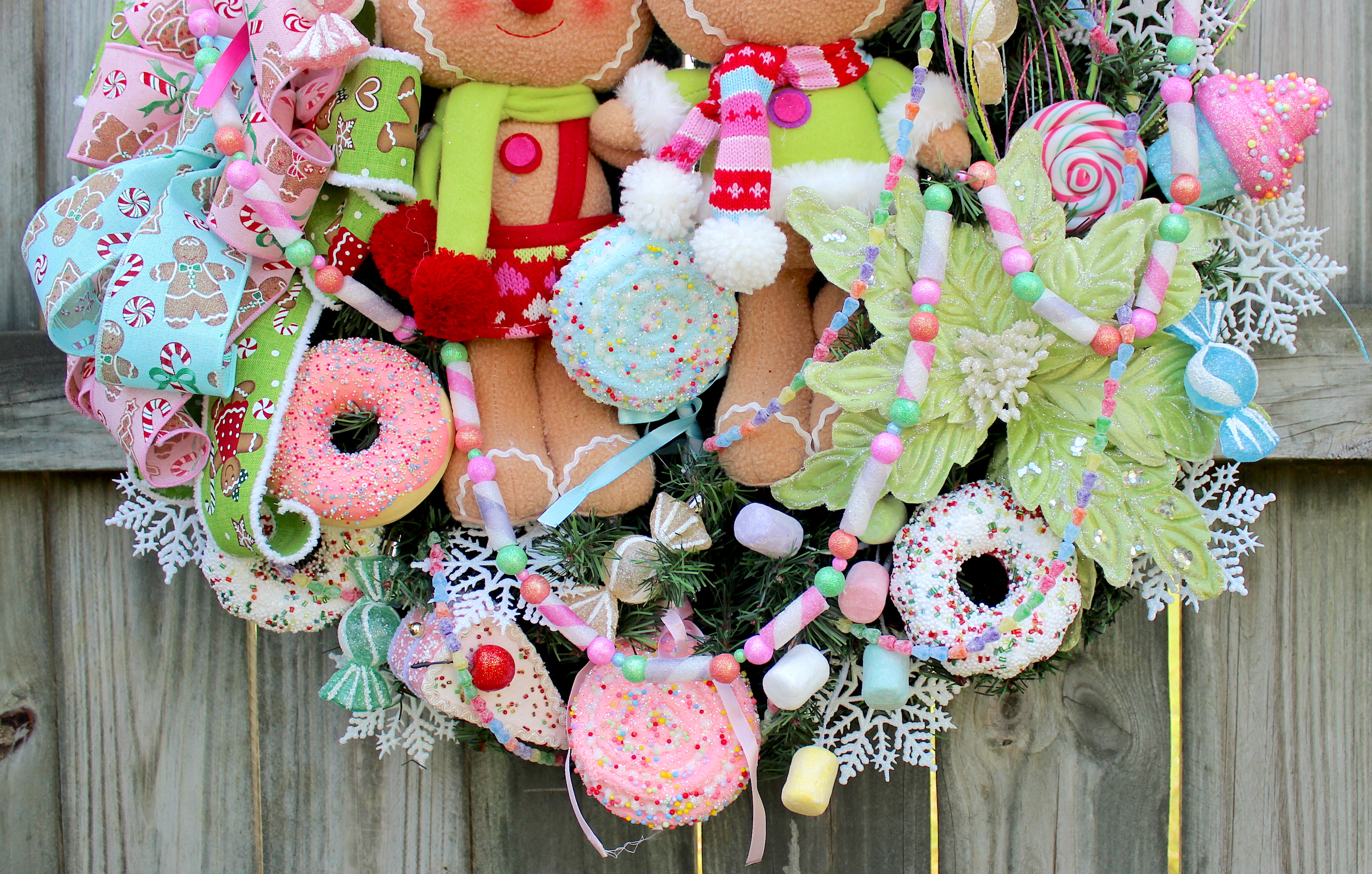Irish Girl's Wreaths  Top Quality Handmade Artisan Floral Wreaths for all  Seasons » Deluxe Pastel Sweet Treat Candy Donuts Christmas Wreath, Pink  Christmas, Lollipops, Light Blue Christmas, Christmas Wreath