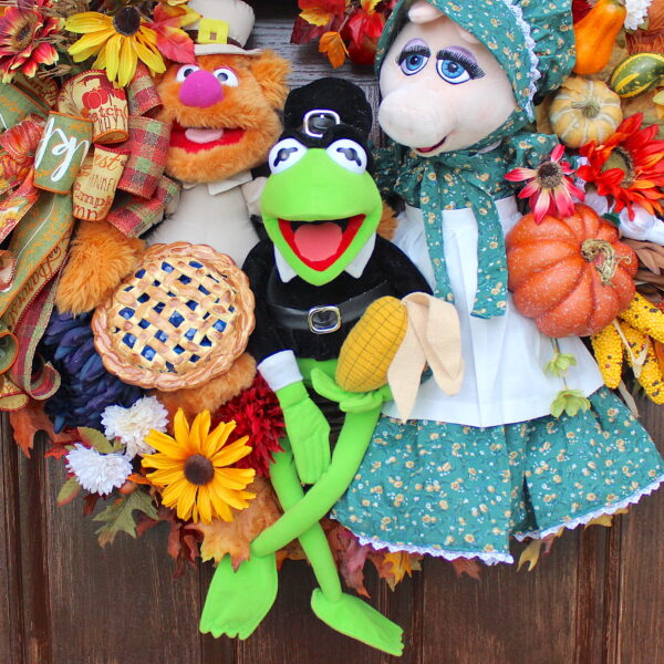 Deluxe Pilgrim Kermit the Frog Fozzie Bear and Miss Piggy Muppet Thanksgiving Wreath, Muppets - Image 2