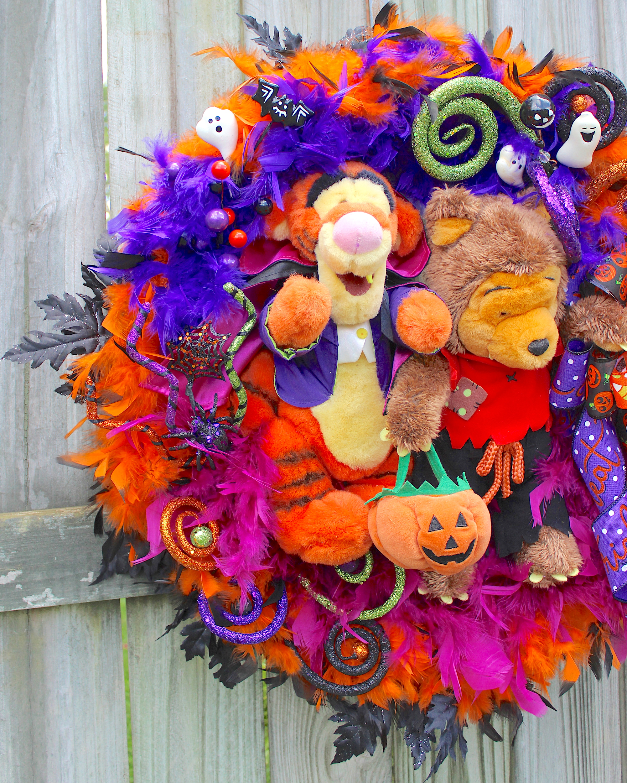 Winnie the Pooh and Friends Be My Hunny Valentines Day Wreath