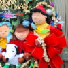 Deluxe Peanuts Gang Charlie Brown Merry Christmas Wreath, Woodstock, Shepherd Linus, Lucy, Snoopy, Sally - Image 4