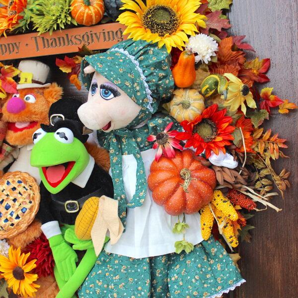 Deluxe Pilgrim Kermit the Frog Fozzie Bear and Miss Piggy Muppet Thanksgiving Wreath, Muppets - Image 3